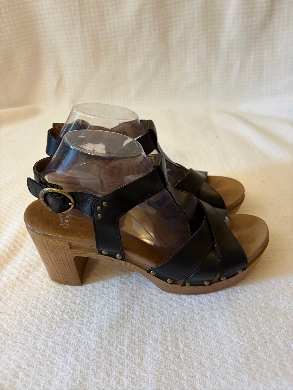 Dansko Daniela Black Leather Studded Buckle Strap Block Heel Sandals Size 41